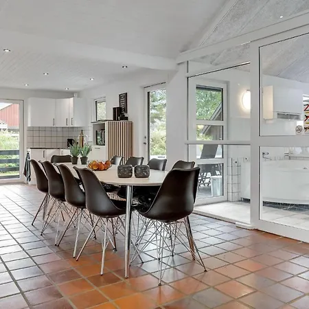 Cozy In Juelsminde With Sauna בית נופש *