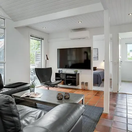 Cozy In Juelsminde With Sauna