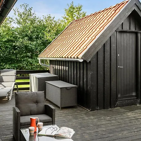 בית נופש Cozy In Juelsminde With Sauna *