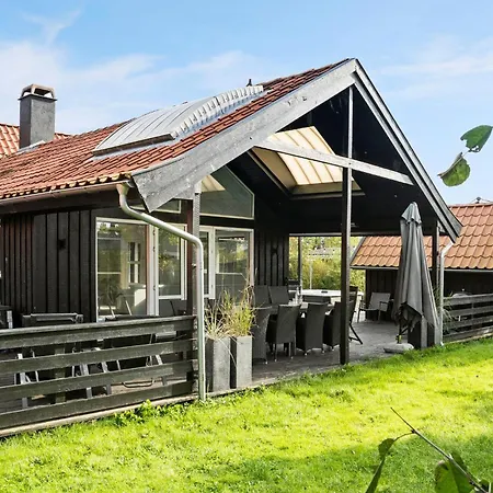 Cozy In Juelsminde With Sauna *